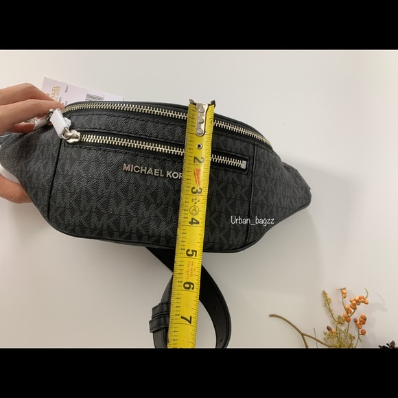 Michael Kors Mott Medium Waist Pack - Picture 3 of 10